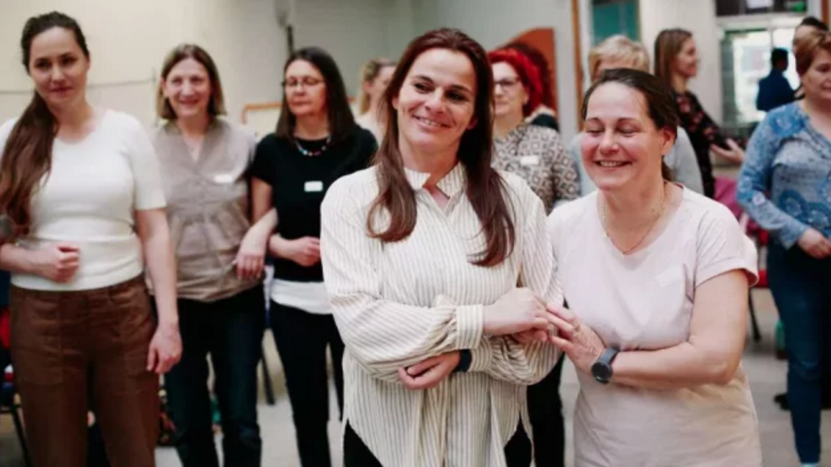 „Megfésültem a felhőket" – Kokas-foglalkozás felnőtteknek