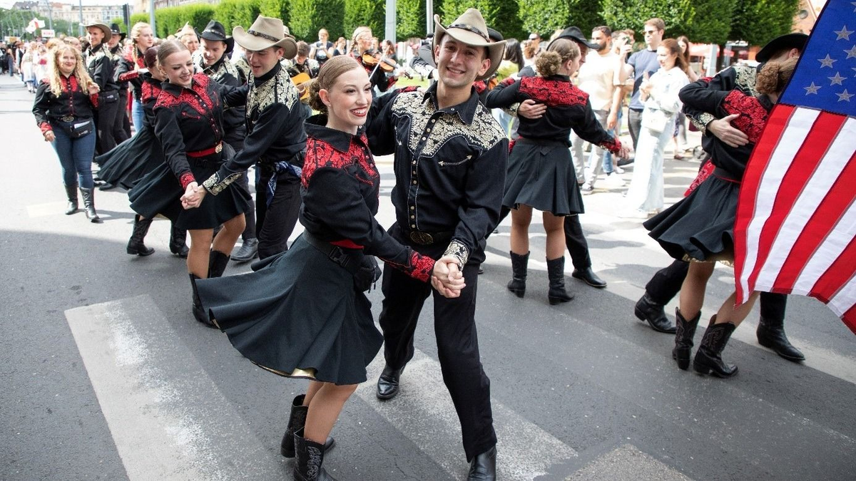 Duna Karnevál a Magyar Nemzeti Múzeumnál