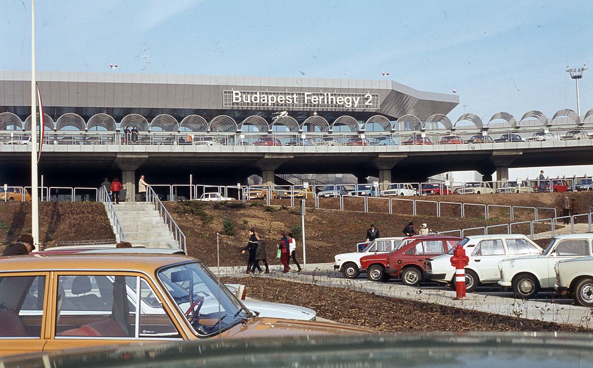 A repülőtér a rendszerváltás évében, 1989-ben / 