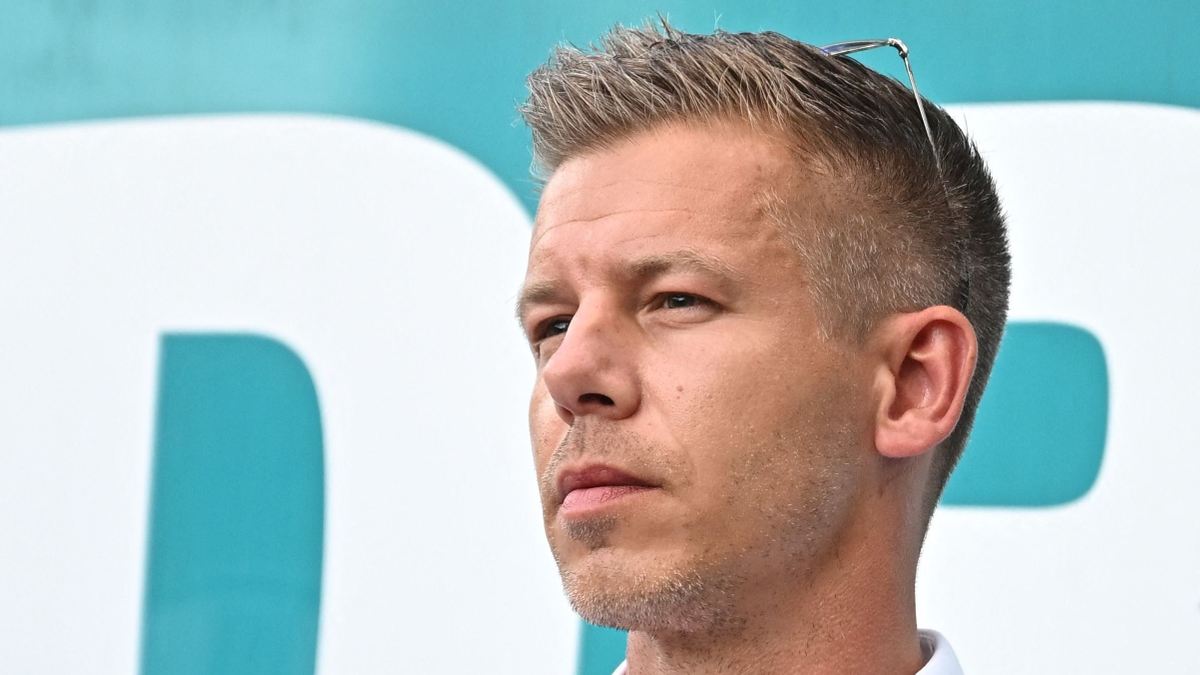 Magyar Péter leleplezte magát: félti a népszerűségét, ezért titkolja, hogy háborúpárti