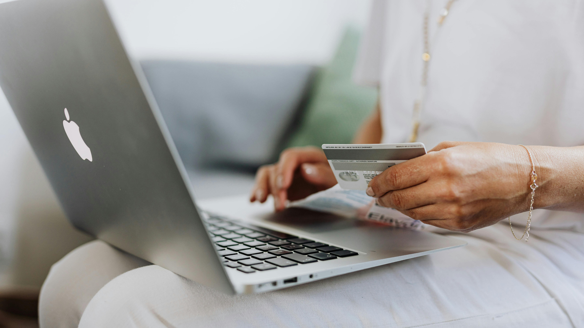 Ezúttal a Yettel feltöltőkártyások adataira utaznak az online csalók!