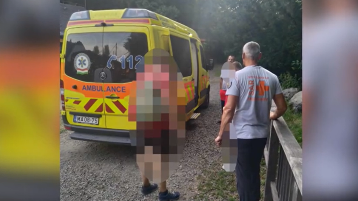 Dráma Csóványos térségében: Túrázás közben száradt ki a 13 éves fiú, hegyimentőket kellett hívni