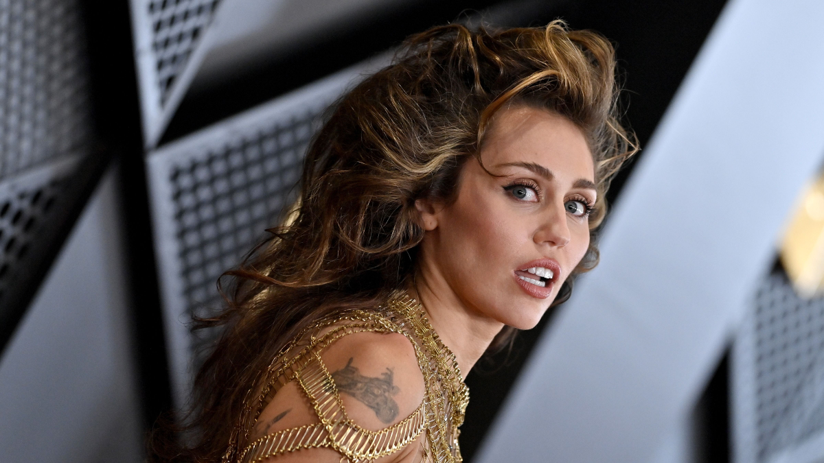 Miley Cyrus hajlandó kibékülni az apjával