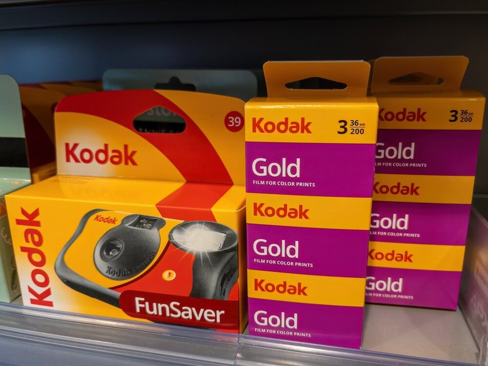 Germany,-,Oct,27,,2023:kodak,Funsaver,Disposable,Camera,And,Kodak eldobható fényképező gép fényképező film