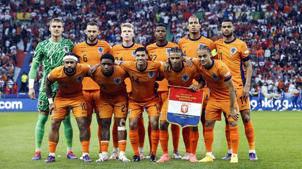 Szerelmüknek szurkolnak, ők a legszebb holland focistafeleségek – Galéria