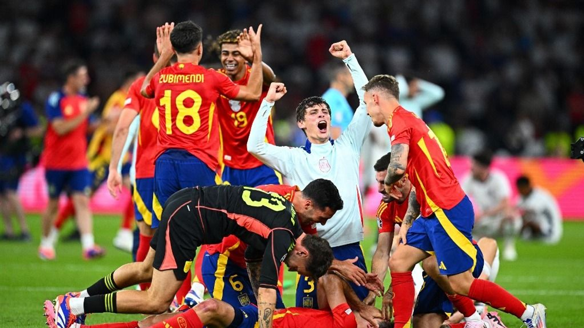 Spanyol fieszta, elátkozott angolok: itt vannak az Eb-döntő legjobb képei