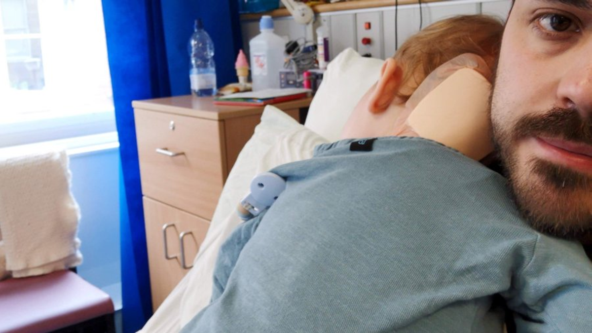 Elrontotta a gyomrát, már csak hónapjai vannak a totyogósnak
