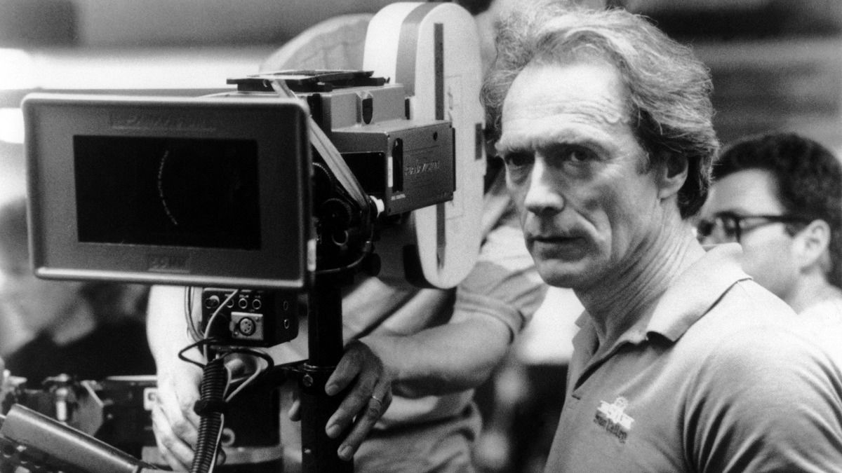 Összetört a legenda: 61 éves szerelmét gyászolja a 94 éves Clint Eastwood