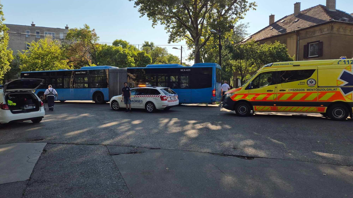 Most jött: busszal ütközött egy személygépkocsi Kispesten – nyilatkozott a sérült
