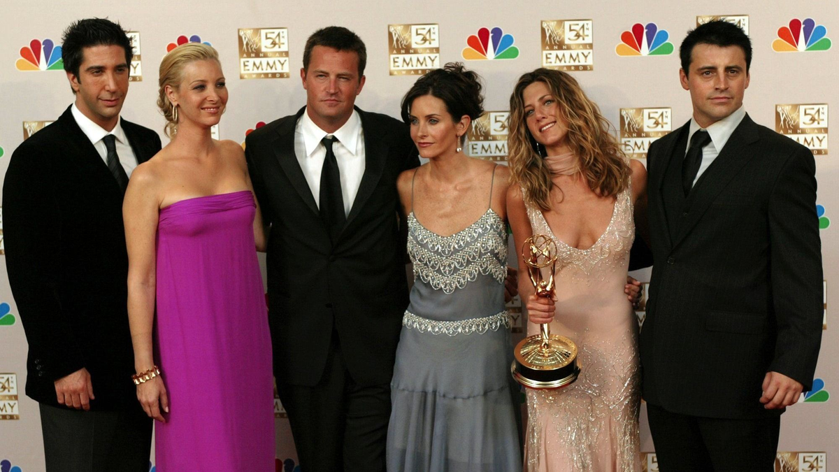 Matthew Perry rajongói szomorú napra ébredtek