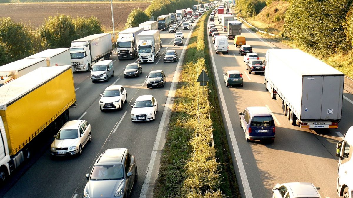 Tömegkarambol történt a a Duna-hídon, felejtsd el az M0-ást