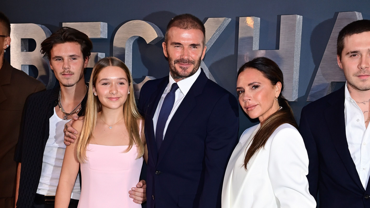 Forr a levegő Párizsban: Beckham máris új nővel melegedett össze!