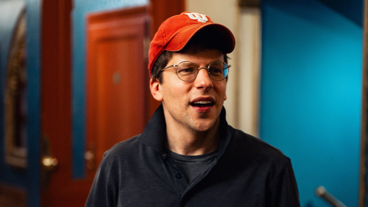 Benézett az Urániába Jesse Eisenberg