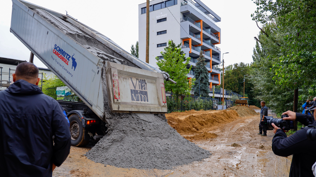 Árvíz: így védekeznek az óbudai Losonc utcában