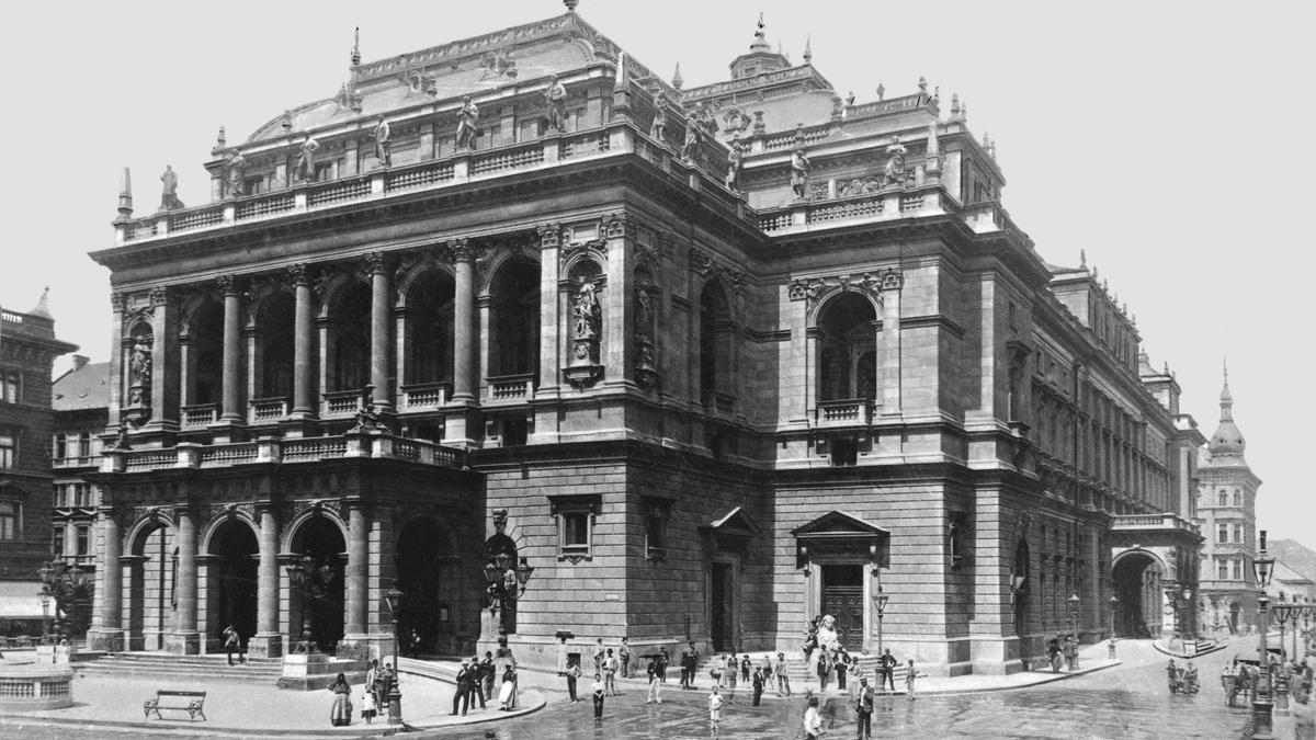 140 éves lett az Opera