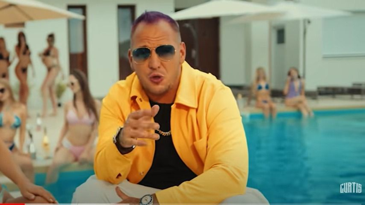 Curtis hatalmas változáson ment keresztül