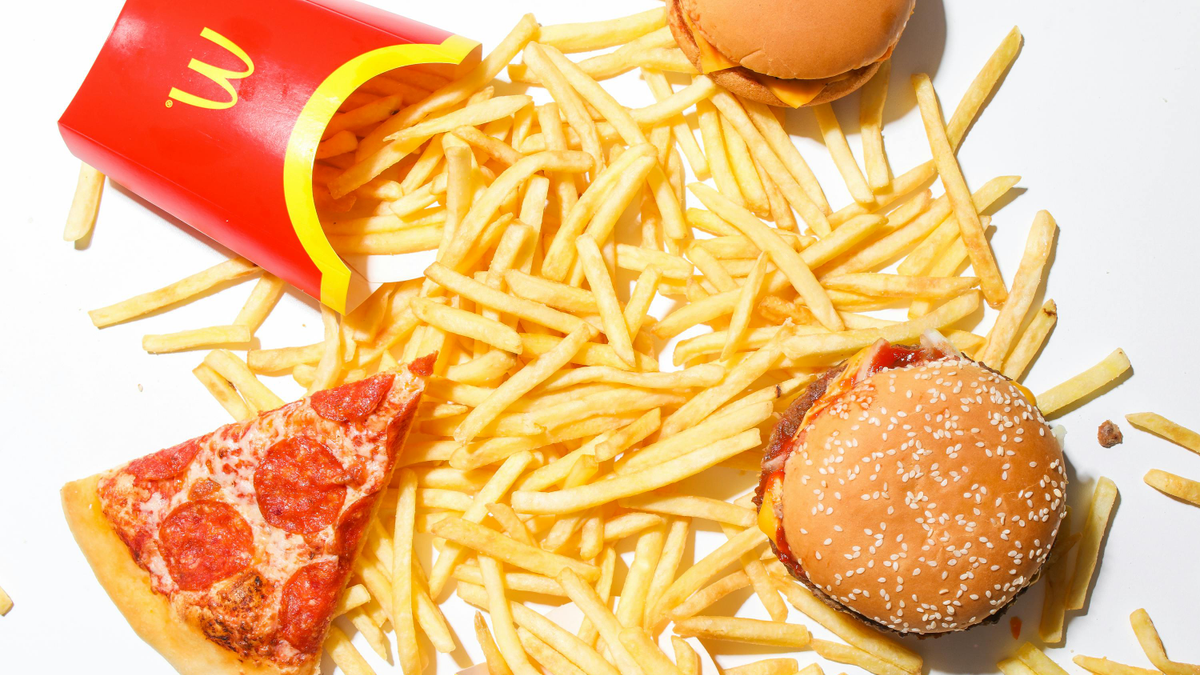 „Érzelmi hullámvasút” – a McDonald’s hamburgerétől lett rosszul a tini, az életéért küzd