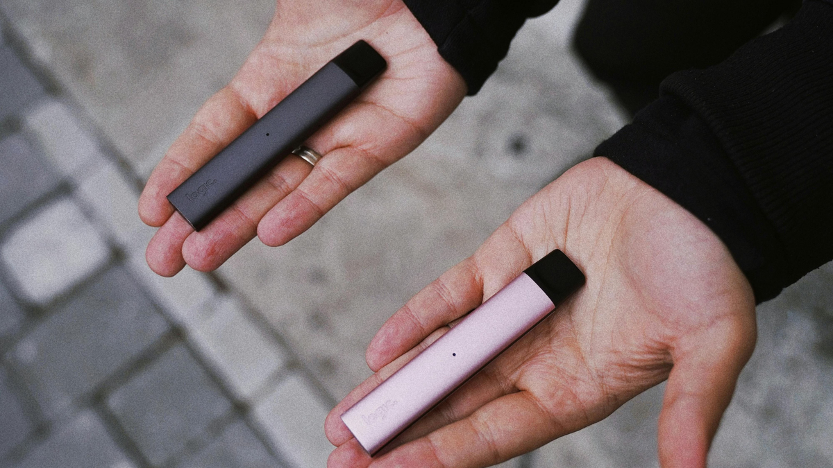 Betiltják az eldobhatós elektromos cigarettákat