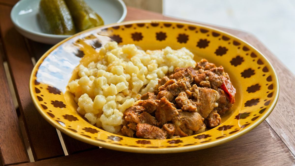 Traditional,Hungarian,Homemade,Pork,Stew,(in,Hungarian:,Pörkölt),Served,With