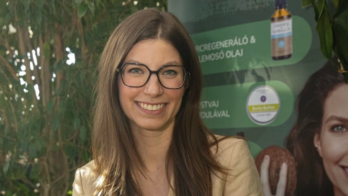 Stohl Luca a kislányával együtt hagyta el az országot: sajátos szóval illette magát a tévés