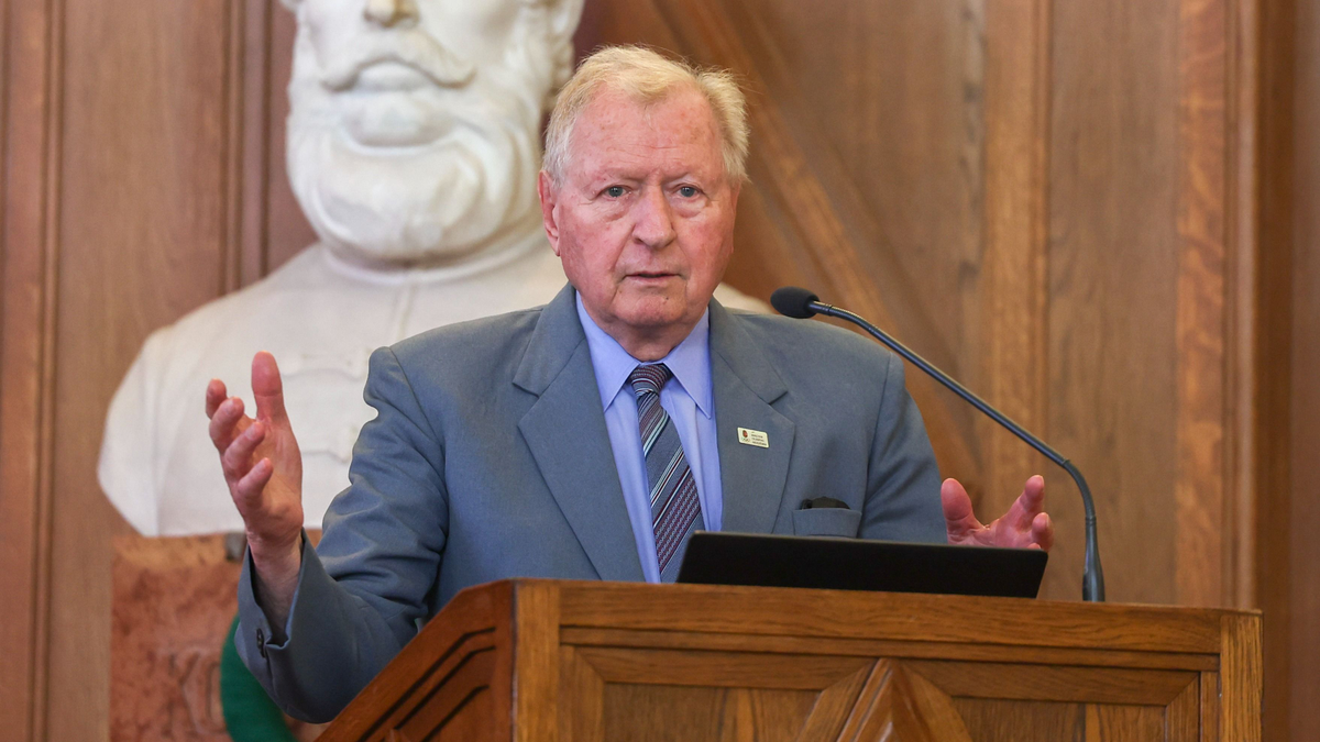 Forralt bor és aranyérem, tiltott ünnepnapon nyert olimpiát a fociválogatott
