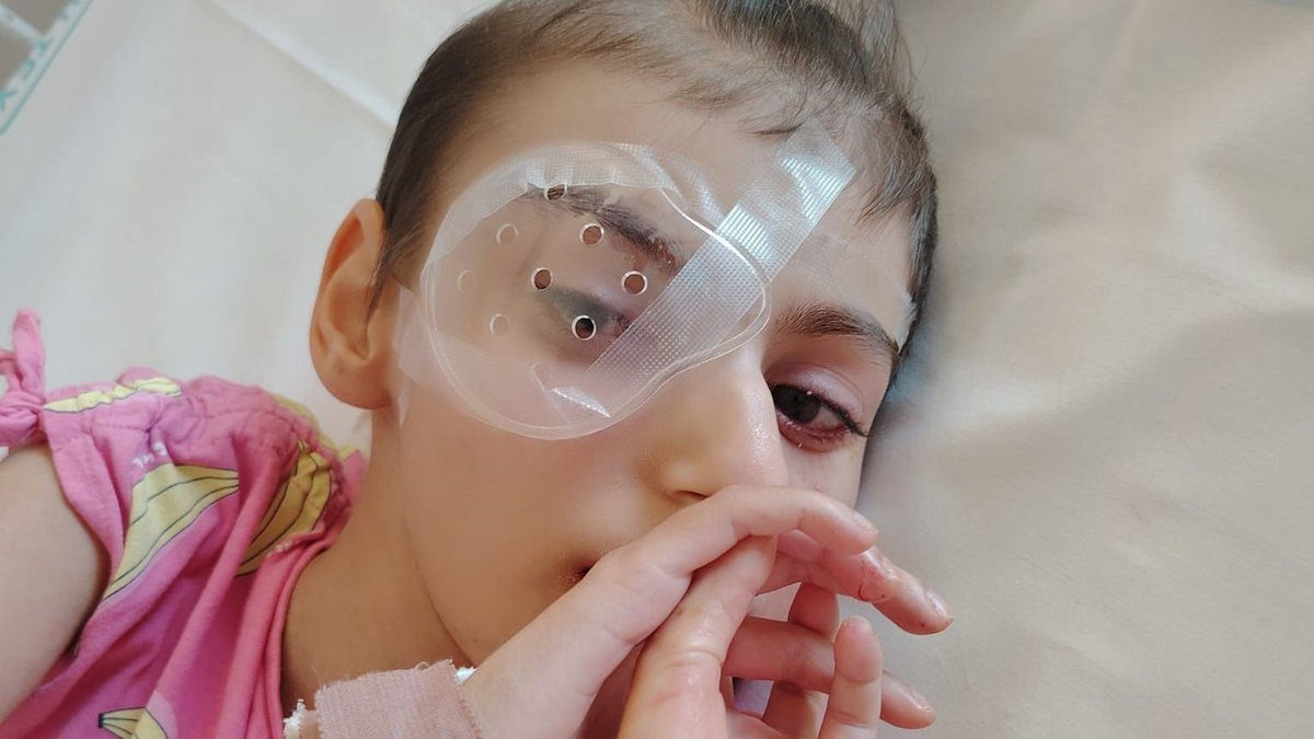 Kórházba került a kisfejűségben szenvedő Karola