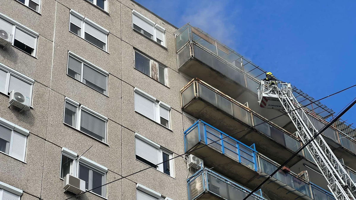 Pánik a Havannán: hatalmas lángok elől menekülnek az emberek – Fotók