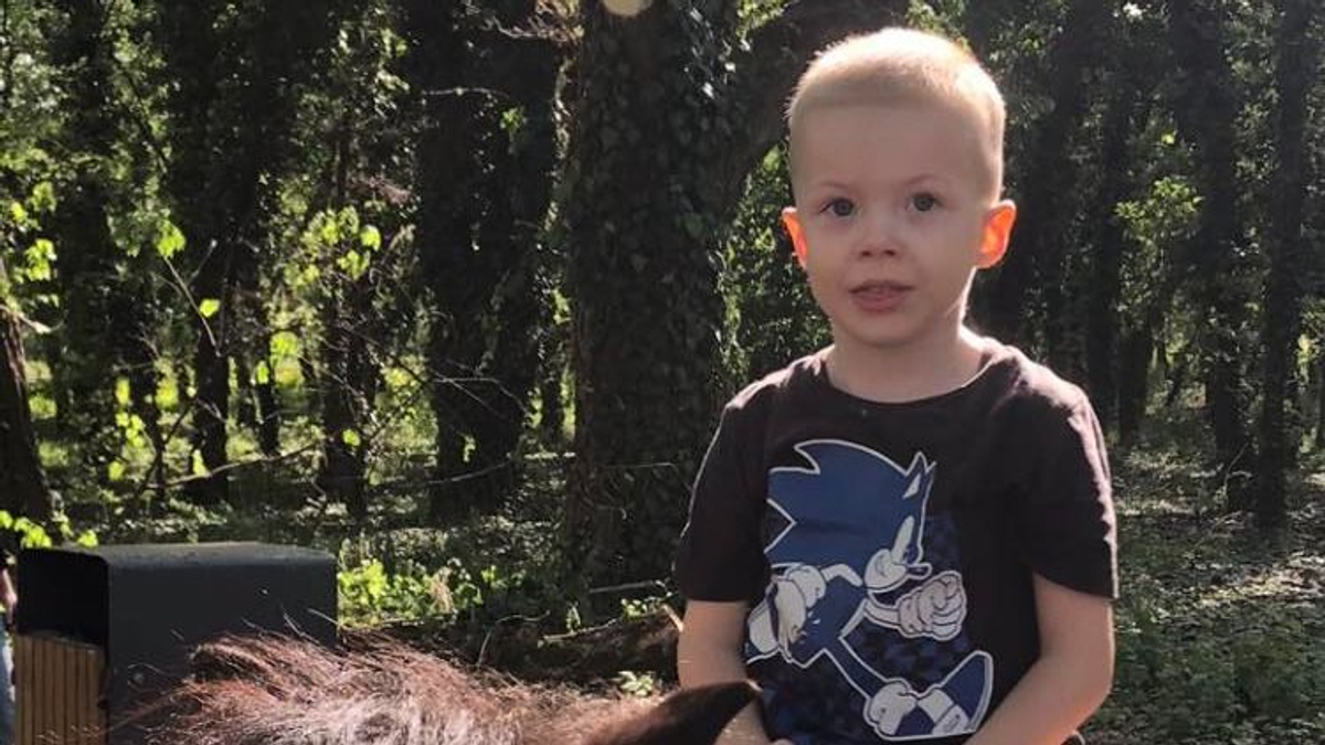 Rengetegen támadják a duchenne-es Beni családját