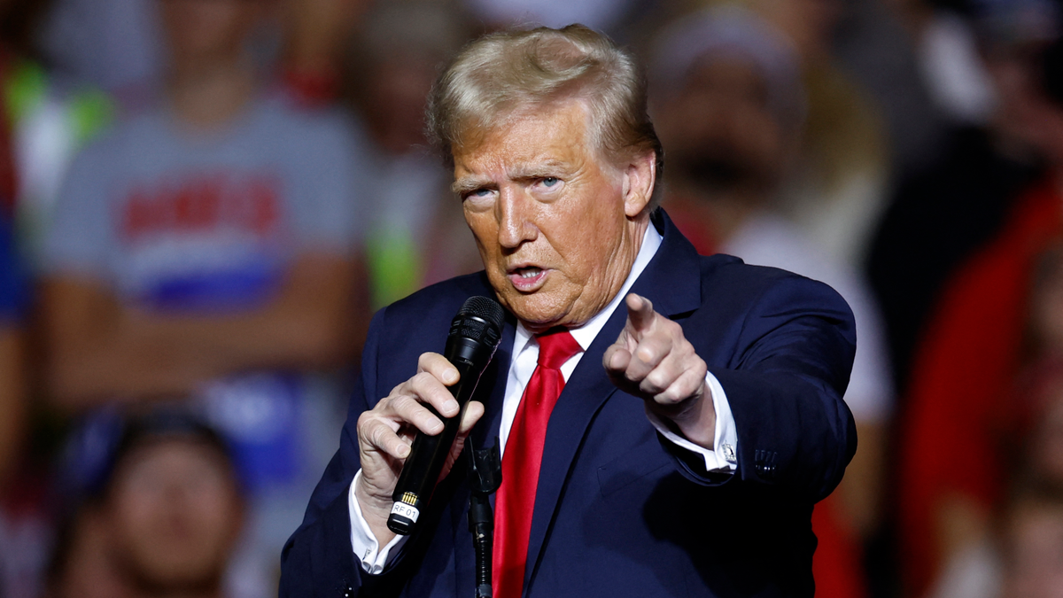 Századvég: a magyarok bíznak abban, hogy Trump elhozza a békét