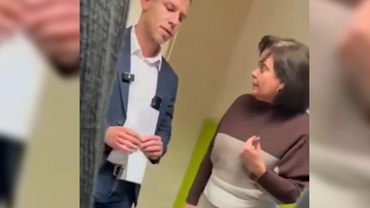 „Azonnal nyissa ki az ajtót” – Magyar Péter a gyermekotthon munkatársaival ordibált – videó!