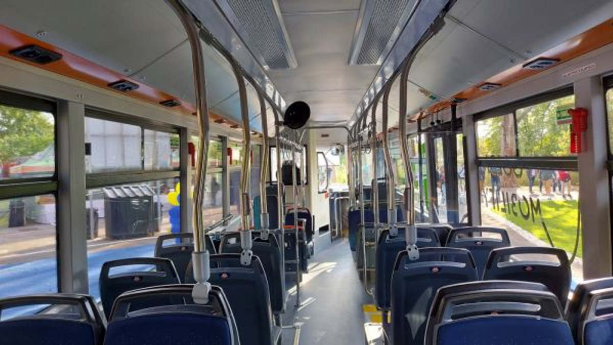 Elaludt az óvodás kisfiú a buszon: a sofőr egy egész napra a járműbe zárva felejtette