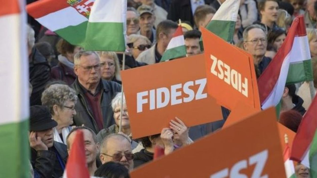 Bő egymillióval van több szavazója a Fidesznek, mint a Tisza Pártnak