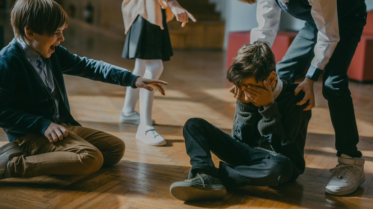 Tinik terrorizáltak egy kisfiút Tápióbicskén