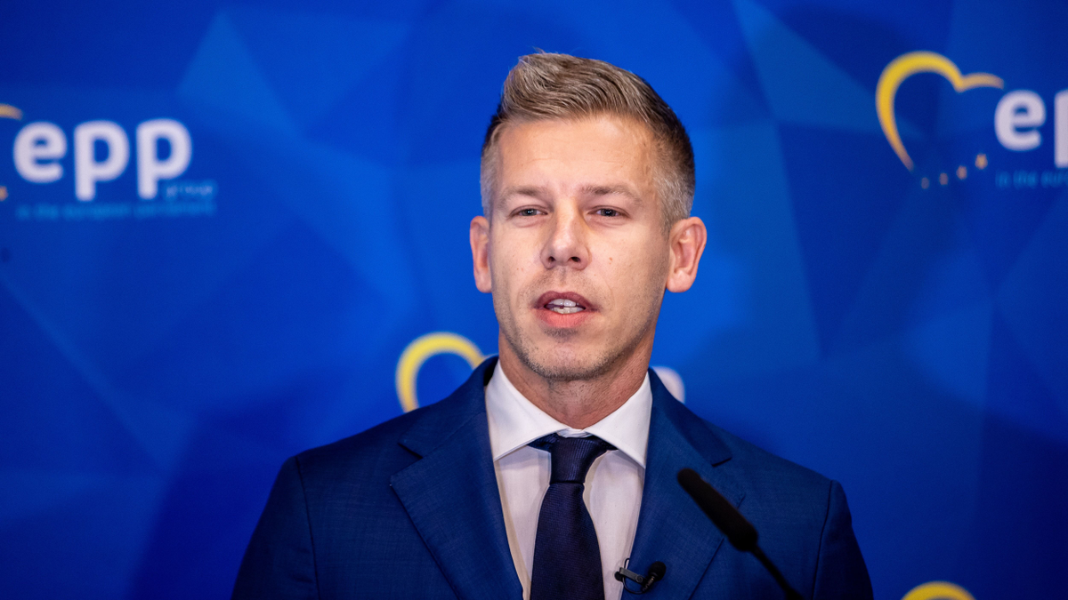 Így reagált Curtis Magyar Péter botrányára