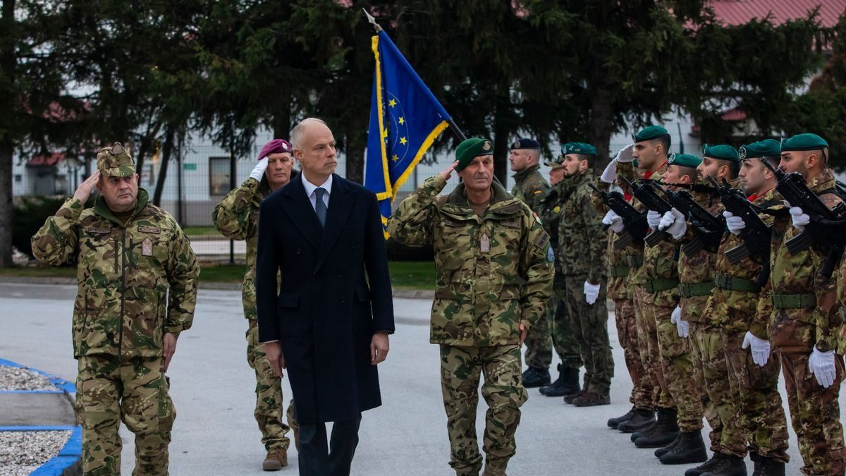 EUFOR Althea: Magyar parancsnok irányítja a 24 ország katonáit tömörítő műveletet