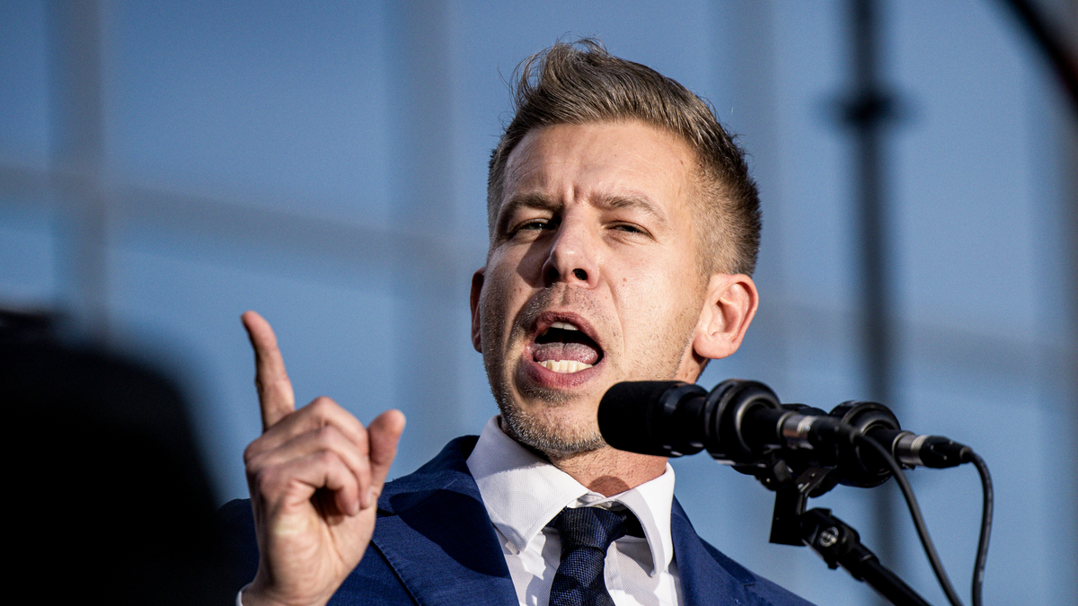 Lázadás Magyar Péter ellen, nemet mondtak az „agyhalott” képviselők