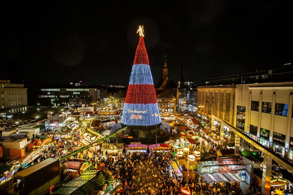 Christmas market with gigantic tree in Dortmund