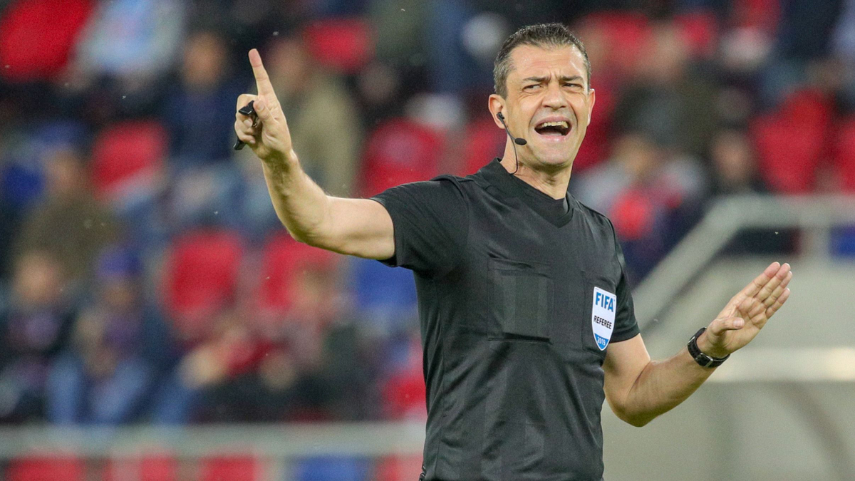Nem kérnek a magyar játékvezetőkből a BL-ben, hiába keresik Kassai Viktor utódját