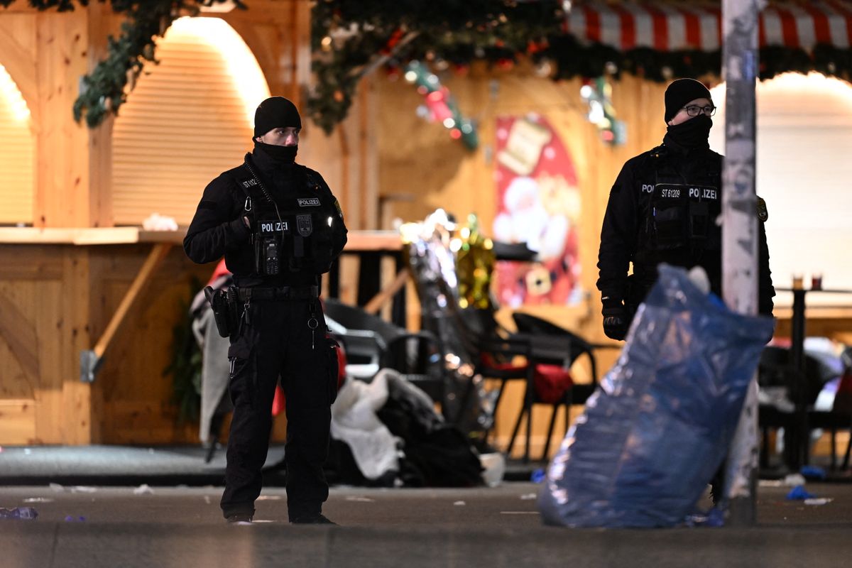 Car drives into crowd at Magdeburg Christmas market