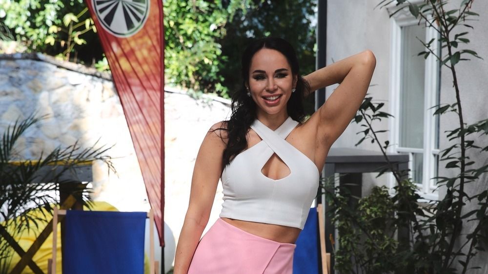 HZ1_8730, Ázsia Expressz, Sáfrány Emese