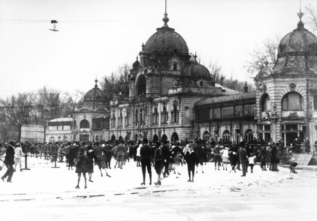 városligeti műjégpálya jégpálya korcsolya 