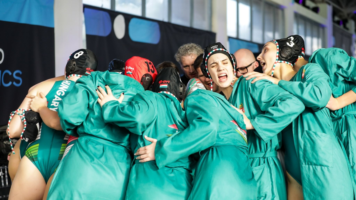 Éveket vártak erre a magyar lányok, legyőzték az olimpiai bajnokot