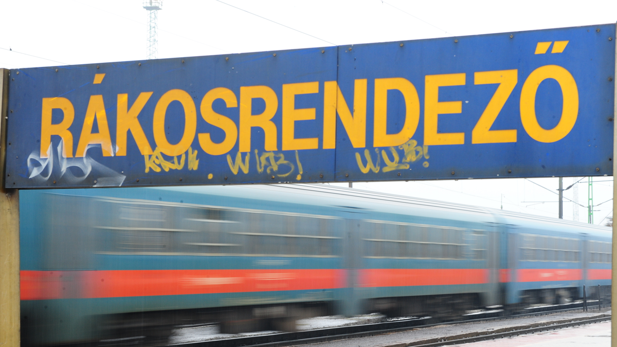Gulyás Gergely Kristóf: Karácsonyék uzsorahitelt vennének fel Rákosrendezőre!