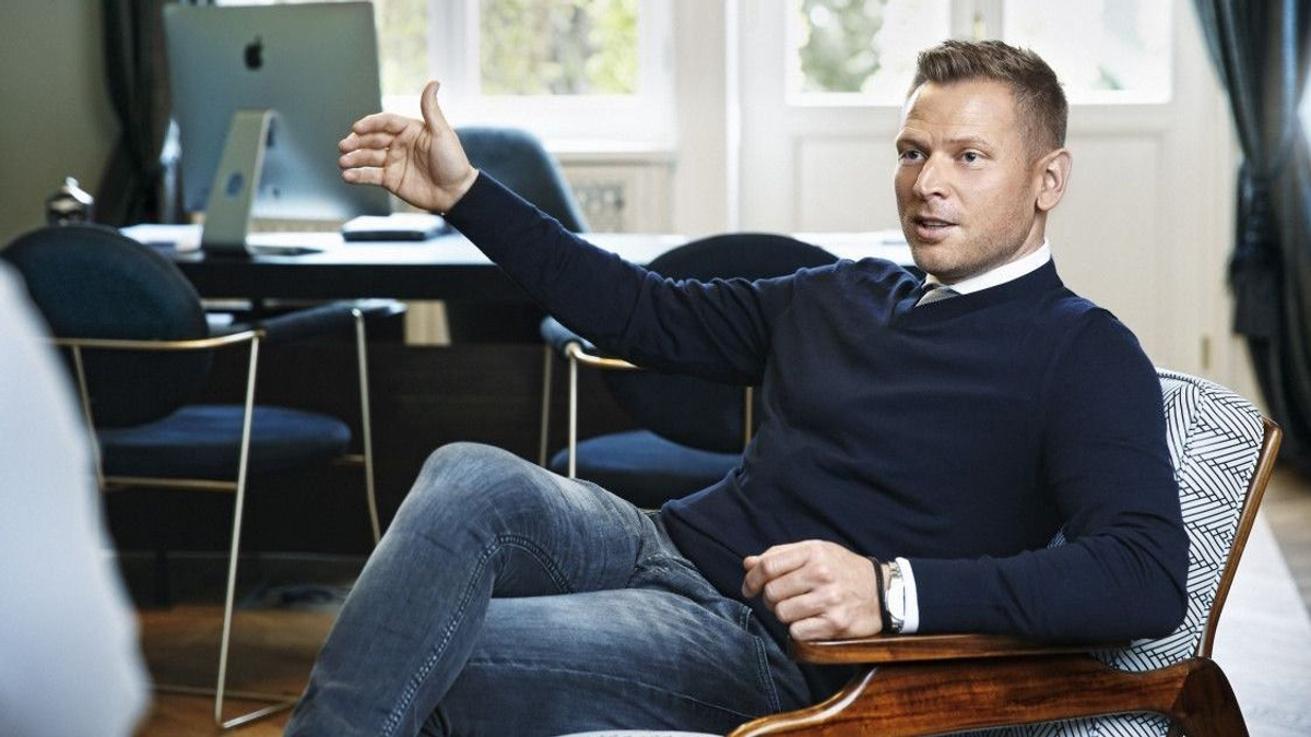 Mindenki láthatja: így néz ki belülről Tiborcz István privát klubja