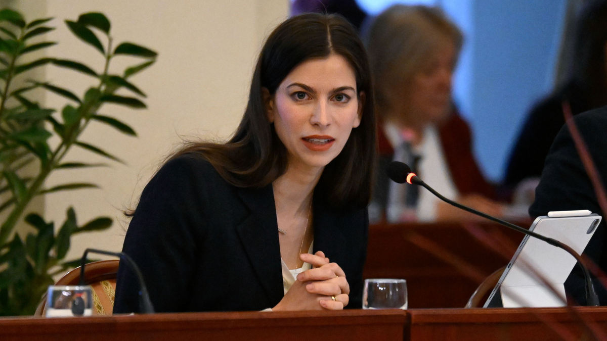 Szentkirályi Alexandra: „Van bőr a képén! Brüsszel Péter szervez nőjogi konferenciát!”