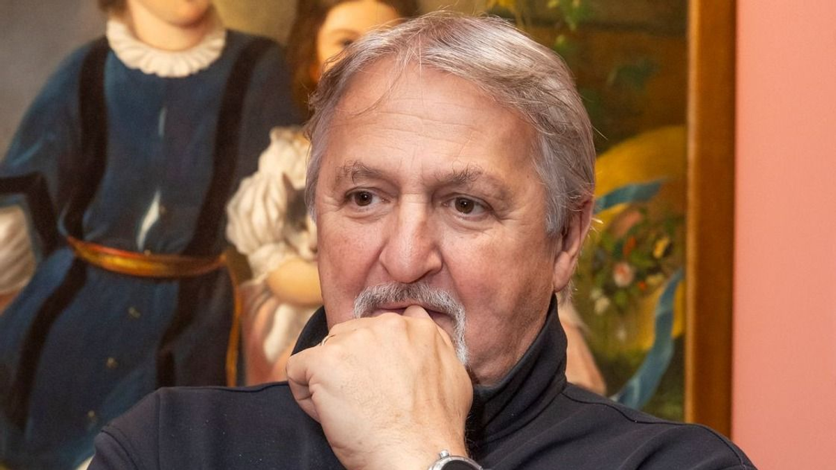 Szerednyey Béla meglepően ünnepli születésnapját