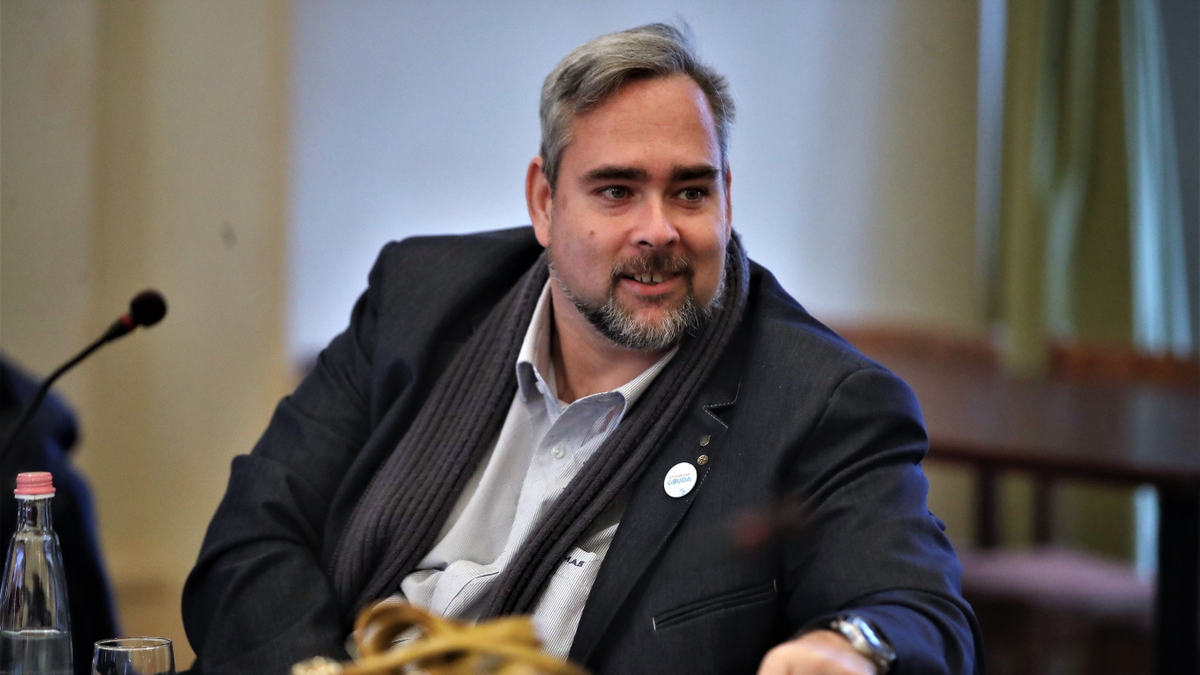 Sára Botond: Bírósághoz fordul a kormányhivatal az óbudai polgármester javadalmazása miatt