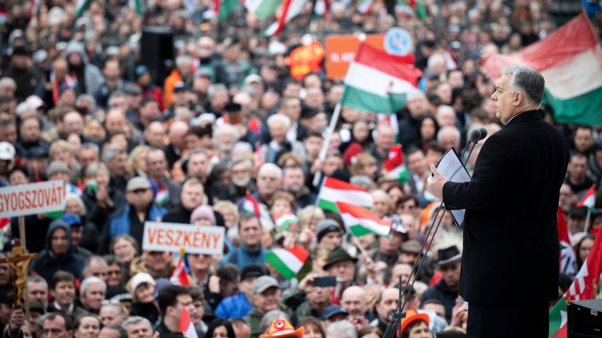 Hatalmas tömeget vonzott Orbán Viktor ünnepi beszéde.