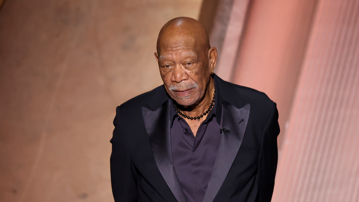 Zokogni fogsz Morgan Freeman búcsúbeszédétől – Videó