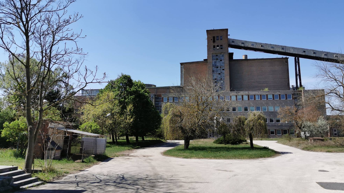 Így néz ki ma az elhagyatott Inotai hőerőmű